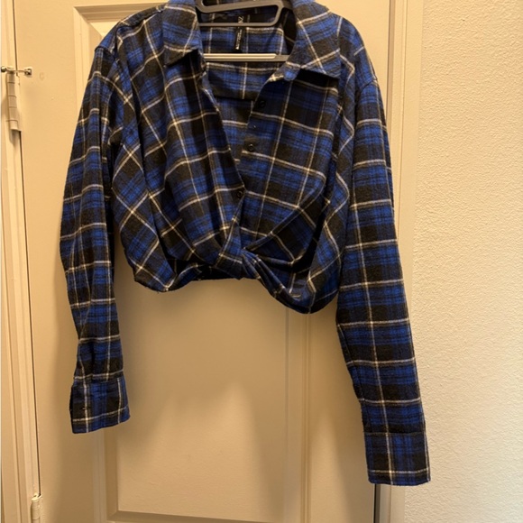 Lot of Two Zara cropped long sleeve tops - Picture 5 of 6